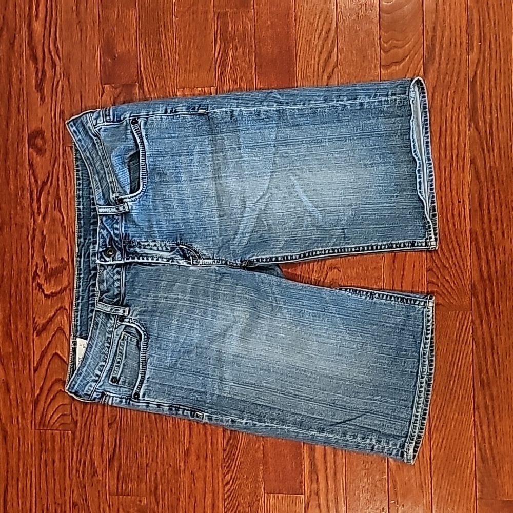 Buffalo Bermuda Denim Shorts size 31